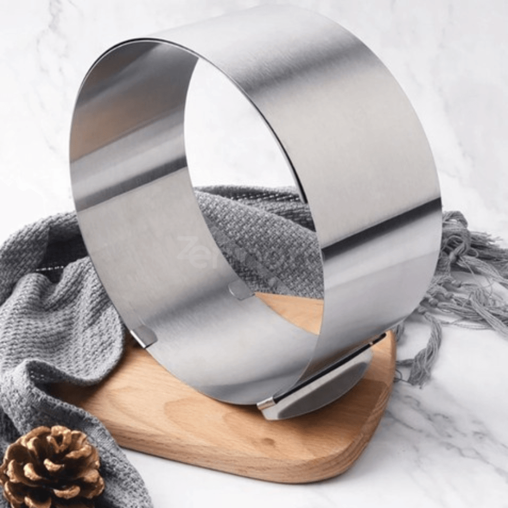 Adjustable Cake Pan, Adjustment 16-30 cm, Height 12 cm, Steel, Safety Clip, Silver