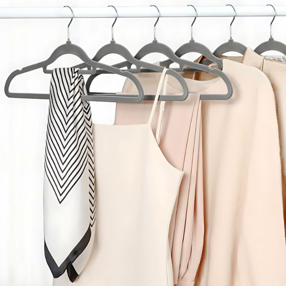 Velvet Hanger Set, Non-Slip, Steel Hook, Maximum Resistance 5 kg, Rounded Edges, Gray