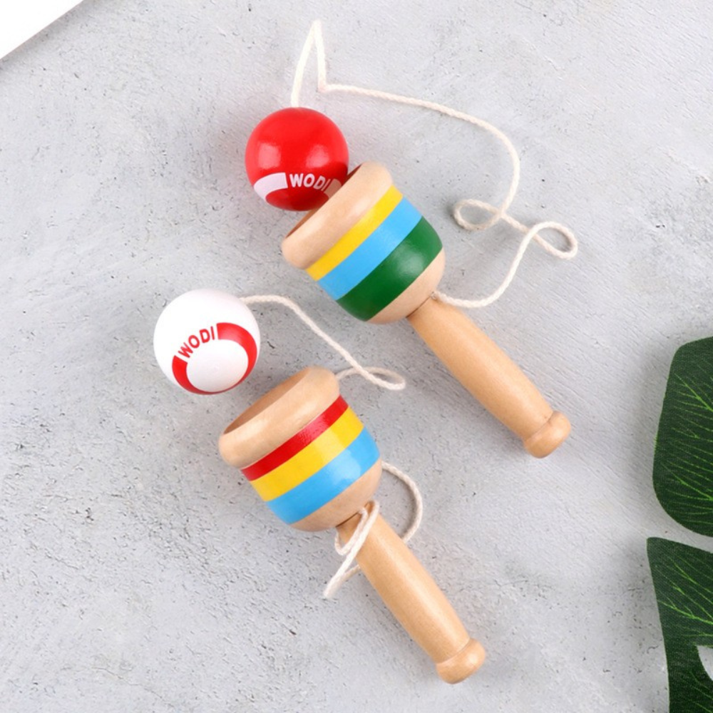 Mini Jucarie Cupa Interactiva, Lemn, Copii si Adulti, Tip Kendama,