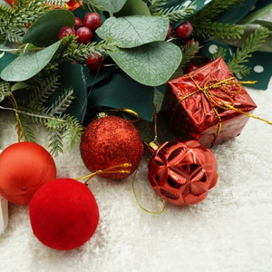 Set of 20 Christmas Decorations, for the Tree, Balls and Gifts, Various Models, Polystyrene, Glitter, Hanger Included, Reusable