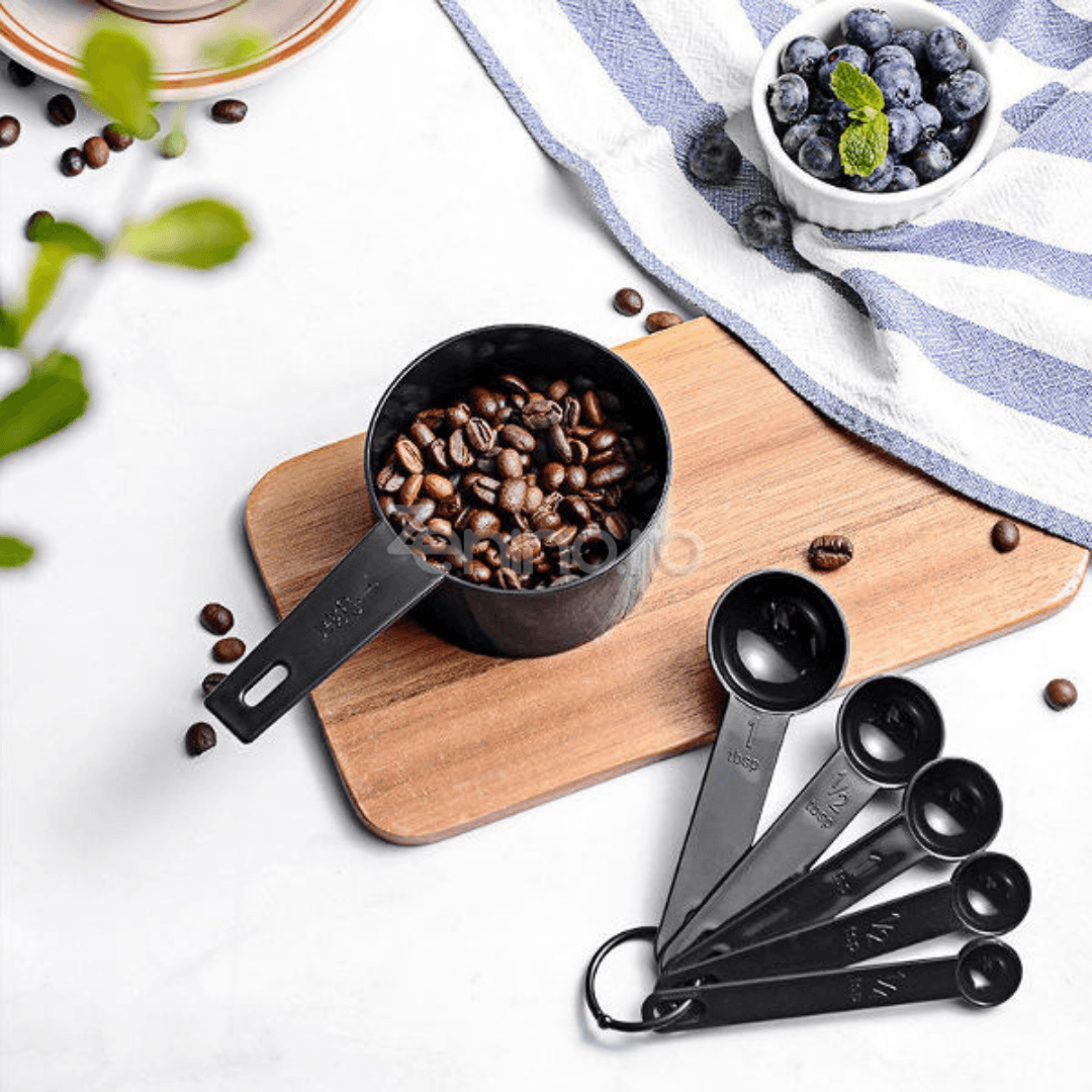 Set of 10 Measuring Cups, for Flour, Sugar, 25ml - 250ml, Dosing Ingredients, Plastic, Black